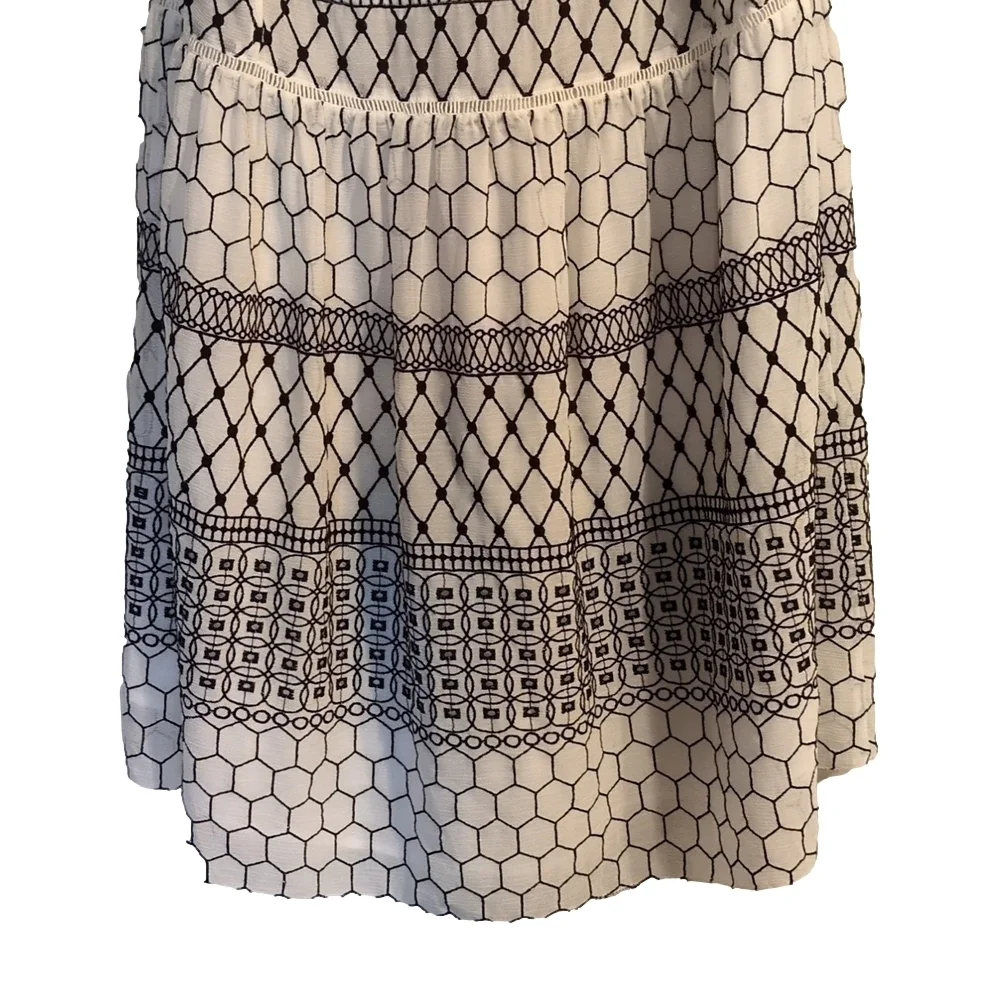 The Gentle Fawn Dress: A Stunning Combination of Elegance and Style - Picture 8 of 16